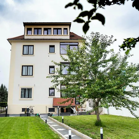 Appartement Bel Ami 01 - Turquoise&or - Moderne Chic - Centre - Accès Jardin - Clim - Wifi - Parking - Localisation Idéale