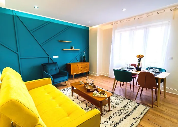 Bel Ami 02 - Turquoise & Or - Moderne Chic - Centre - Acces Jardin - Clim - Wifi - Parking - Localisation Ideale